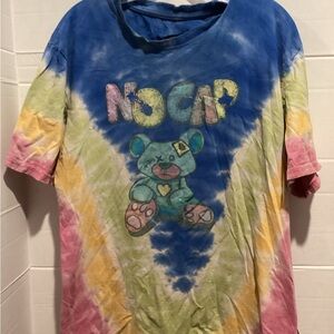 Vibrant Tie-Dye Men's Tee with Bear Graphic